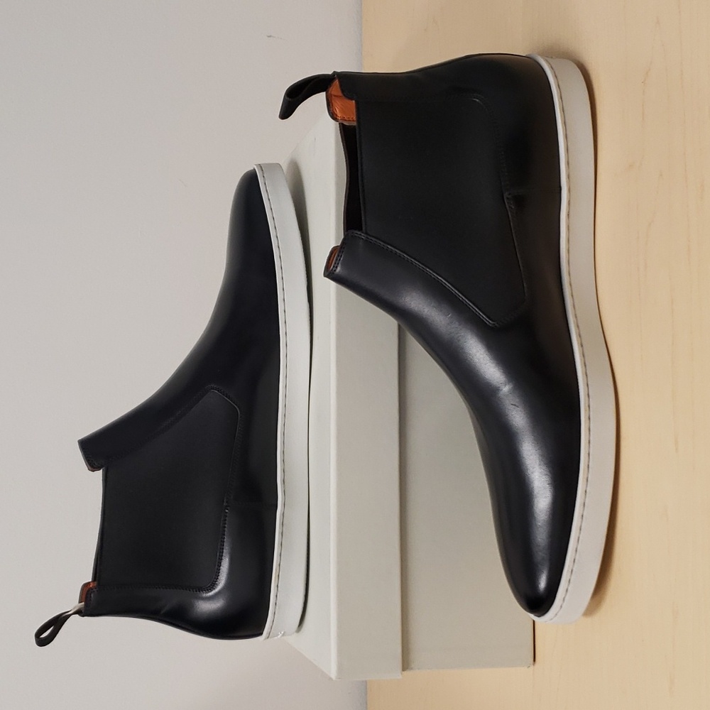 Leather Chelsea Sneackers